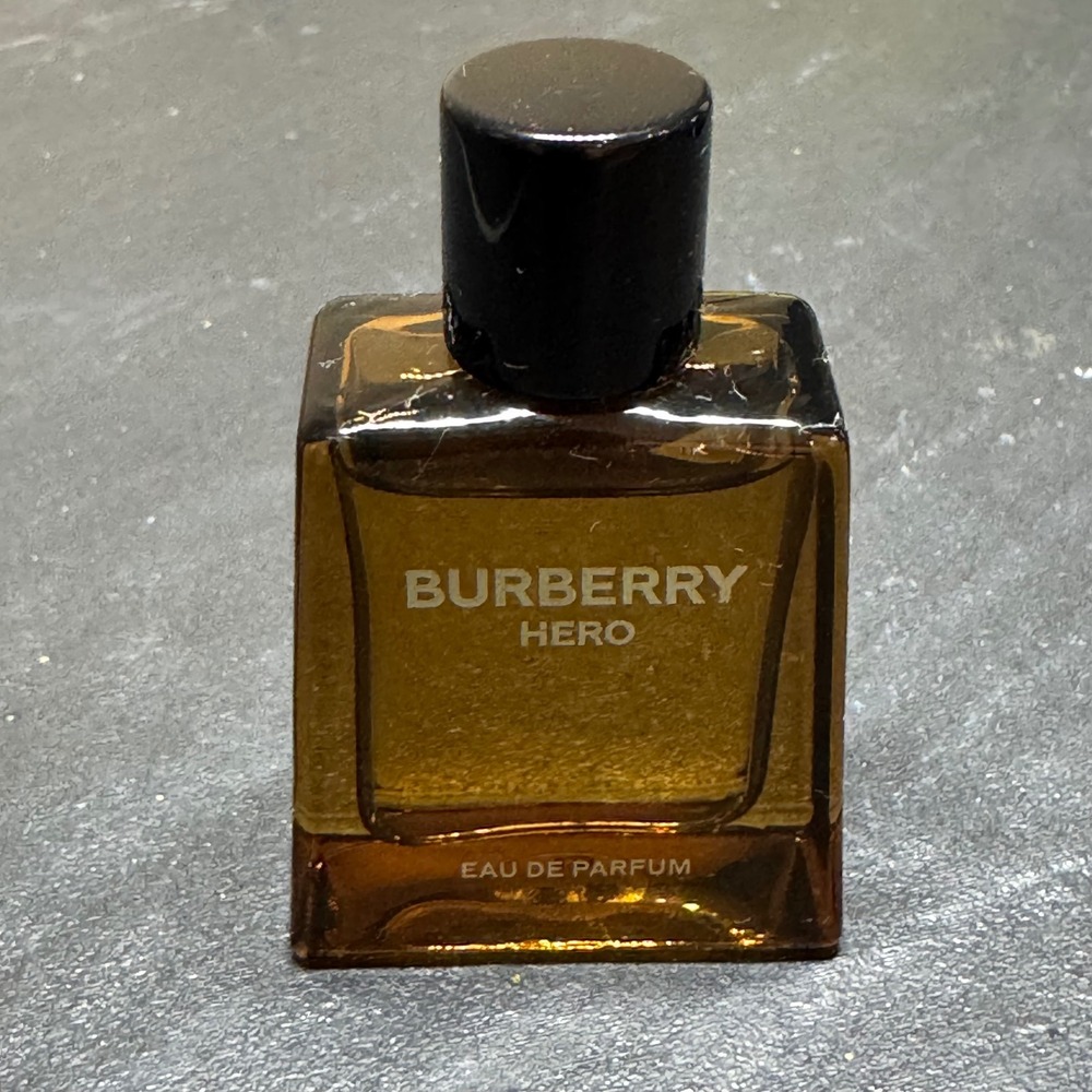 Burberry Hero Eau de Parfum EDP Men Mini Splash Travel Size 0.17 oz 5 ml